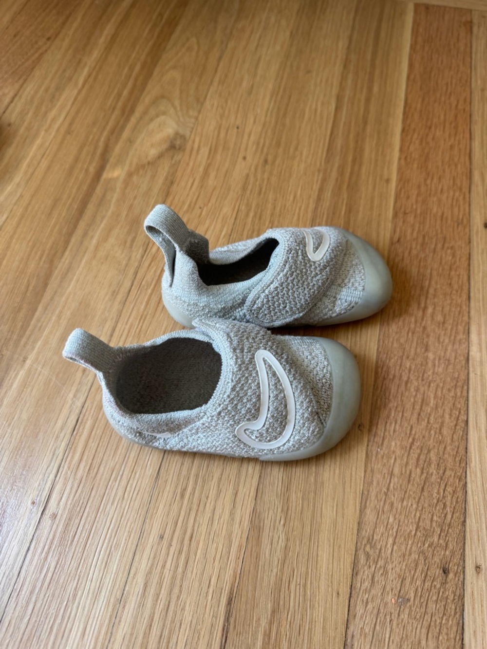 Nike infant swoosh 1 “phantom cast grey” baby size 5c